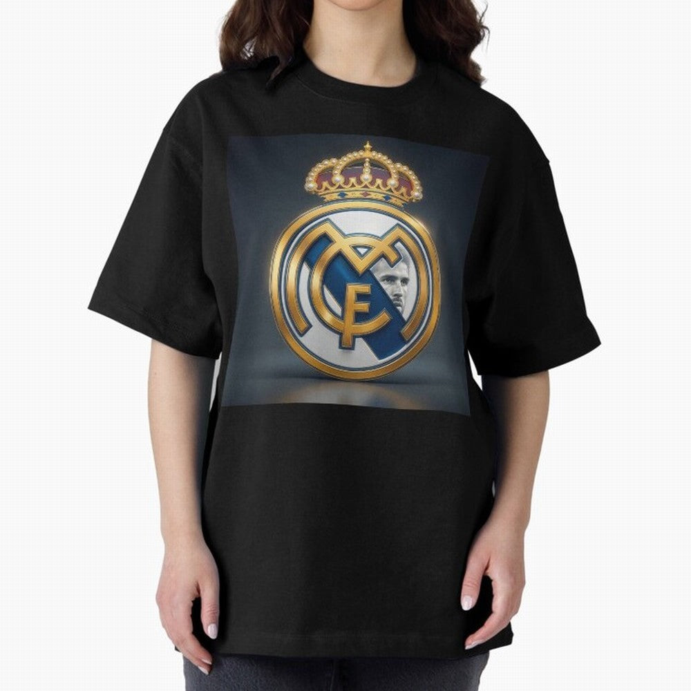 Figuras Madridistas Oversized T-Shirt Elevate FIFA World Cup 2026 Capturing Cristiano Ronaldo, Haaland and CR7, Argentina, France and Brazil Energy, Championship Spirit, Famous Goals, Roaring Crowds and International Football Unity; Made for