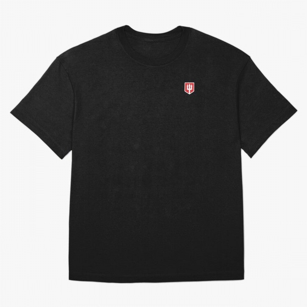 Manchester United Minimal Badge Oversized T-Shirt Capture Stadium Memories from Global Football Passion for FIFA World Cup 2026 Group Stage, Capturing Haaland and Mbappe, Brazil, Portugal and Argentina, Vintage Soccer Flavor, Modern Football Stars,