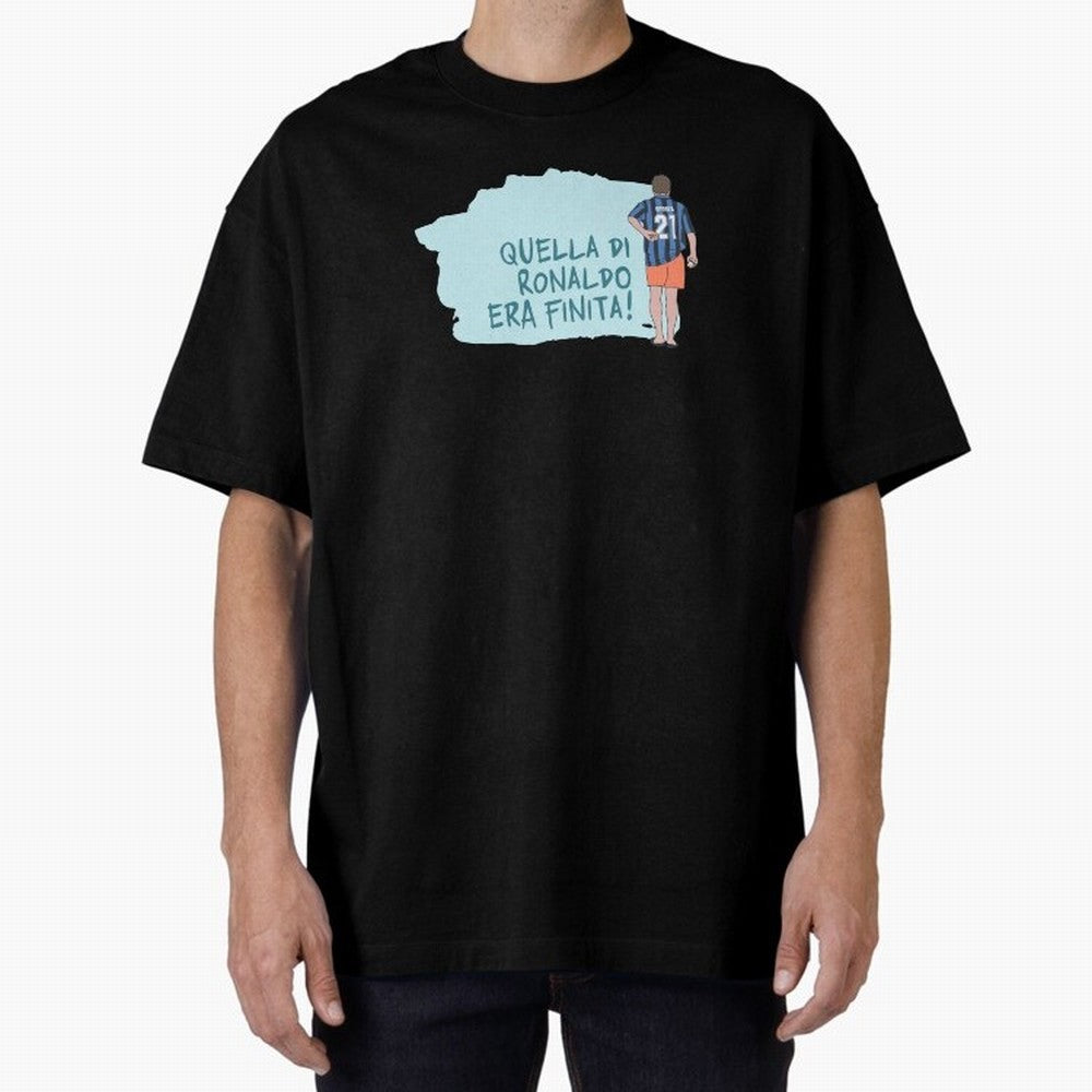 Sforza, quella di Ronaldo era finita! - AGG Oversized T-Shirt Show Fan Pride Across the FIFA World Cup 2026 Journey through Cristiano Ronaldo, Haaland and CR7 Highlights, Portugal, Spain and Germany Pride, Tournament Hype, Historic Matchups, Family