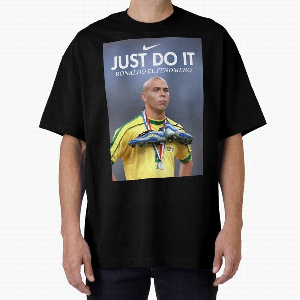 Ronaldo Fenomeno, Ronaldo Nazario Poster, Vintage Sports Decor, Living Room Decor For Walls, Sports Bedroom Decor, Game Room Decor, R9 Oversized T-Shirt Bring Bold Fan Energy to the FIFA World Cup 2026 Group Stage Journey through Neymar, Haaland