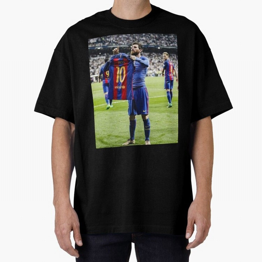 Lional Messi Poster Design Oversized T-Shirt Experience the Global Stage of Global Football Passion for FIFA World Cup 2026, Highlighting Cristiano Ronaldo, Haaland and CR7, France, Fan Favorite Moments, National Team Passion, Big Match Drama and