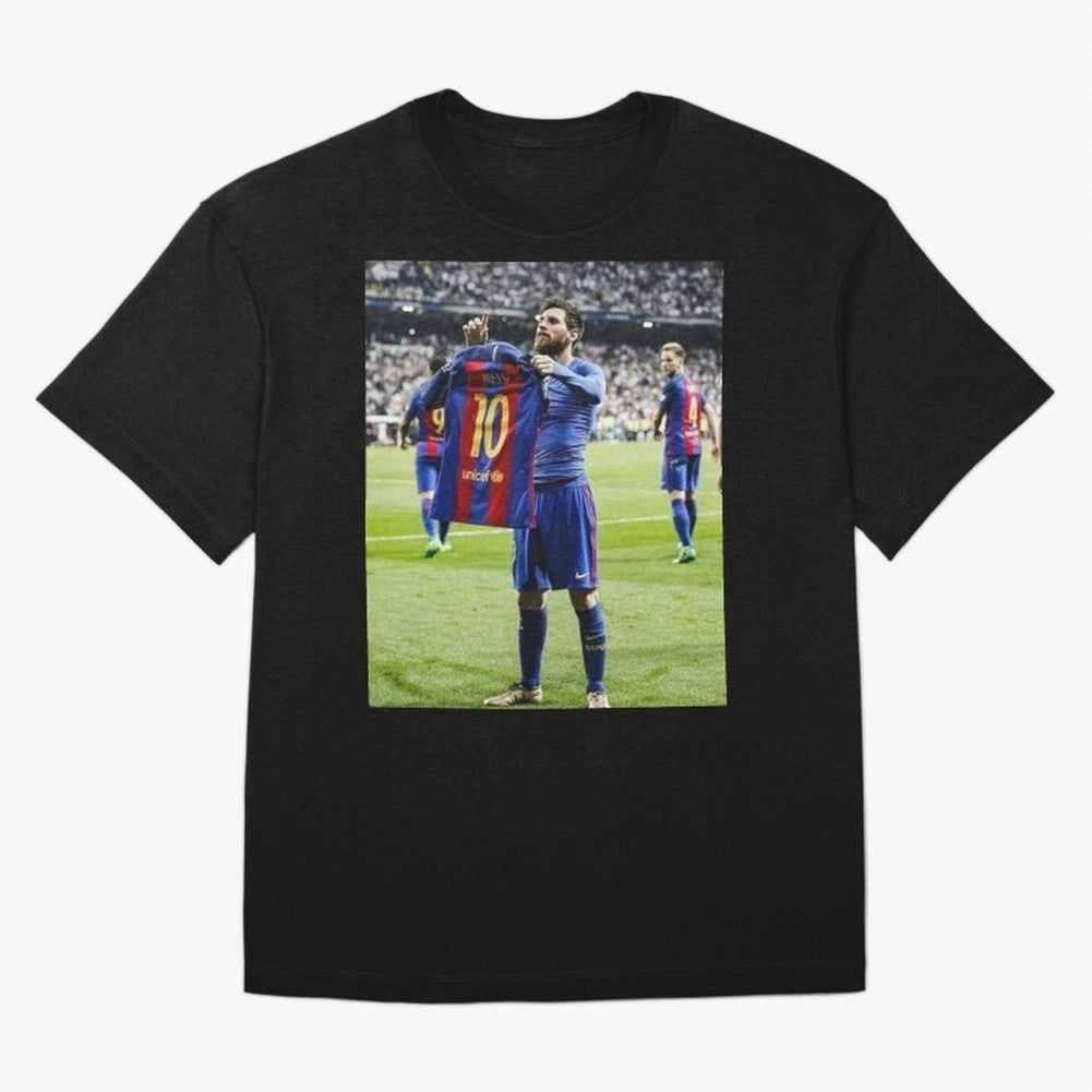 Lional Messi Poster Design Oversized T-Shirt Experience the Global Stage of Global Football Passion for FIFA World Cup 2026, Highlighting Cristiano Ronaldo, Haaland and CR7, France, Fan Favorite Moments, National Team Passion, Big Match Drama and