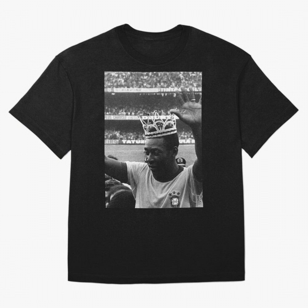 Pel¨¦ wears the crown Classic T-Shirt Relive FIFA World Cup 2026 Spirit, Capturing England and Germany, Mbappe and Neymar, Global Supporter Spirit, Legendary Goals, National Colors and Tournament Celebration; Built for Supporters Chasing Trophy